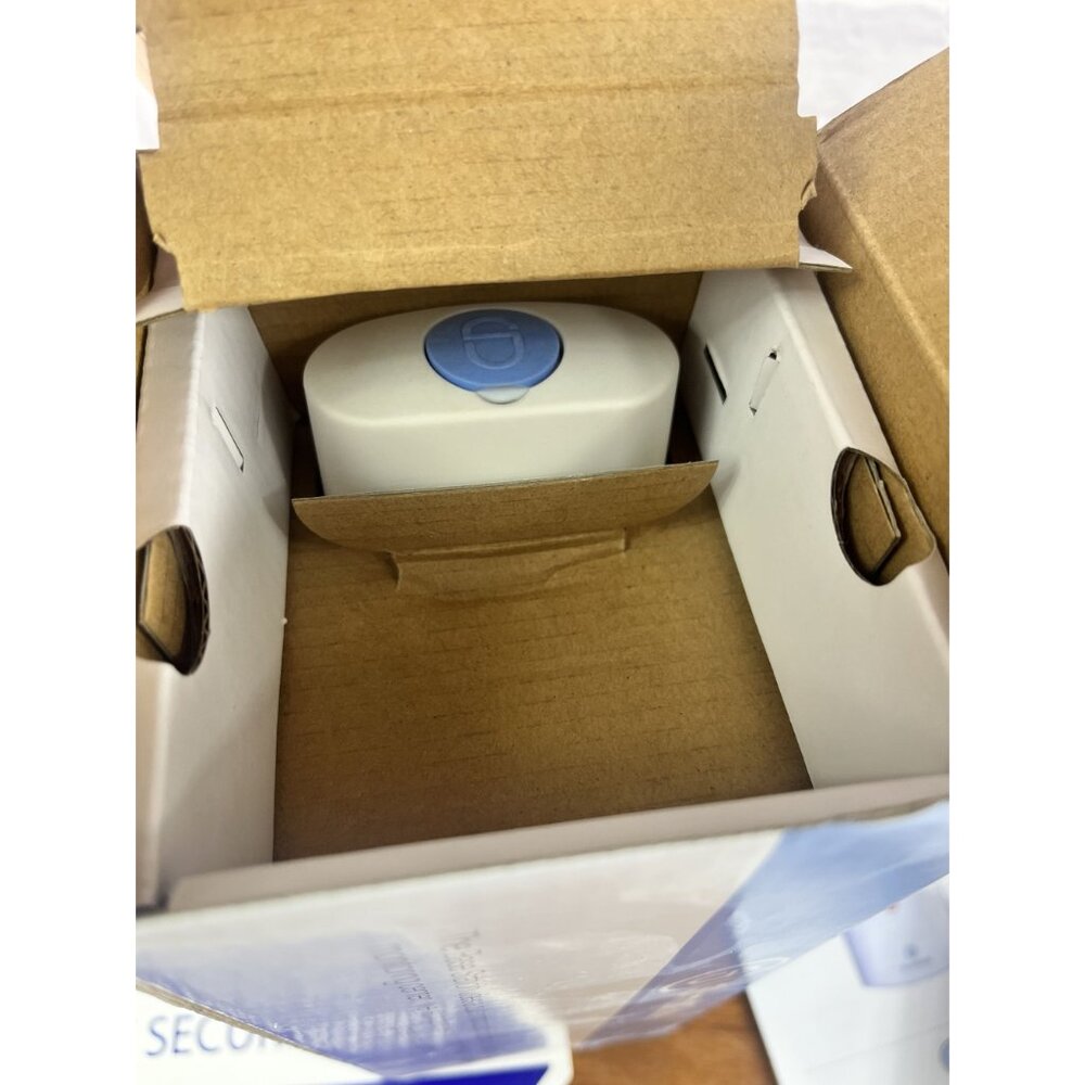 SimpliSafe Wireless Home Security System GEN 1 LOT Base, 2 Motion, Keypad, Siren - Picture 13 of 13